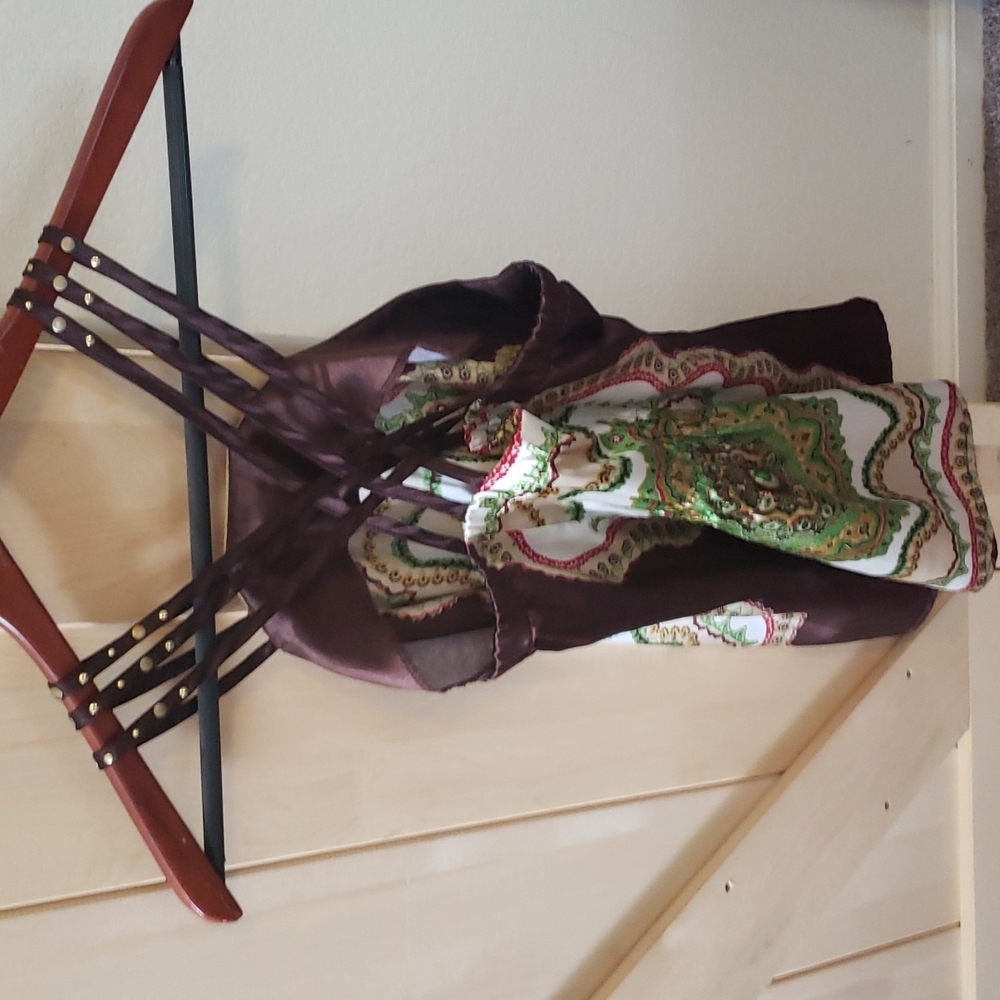 Cute top - Picture 2 of 2